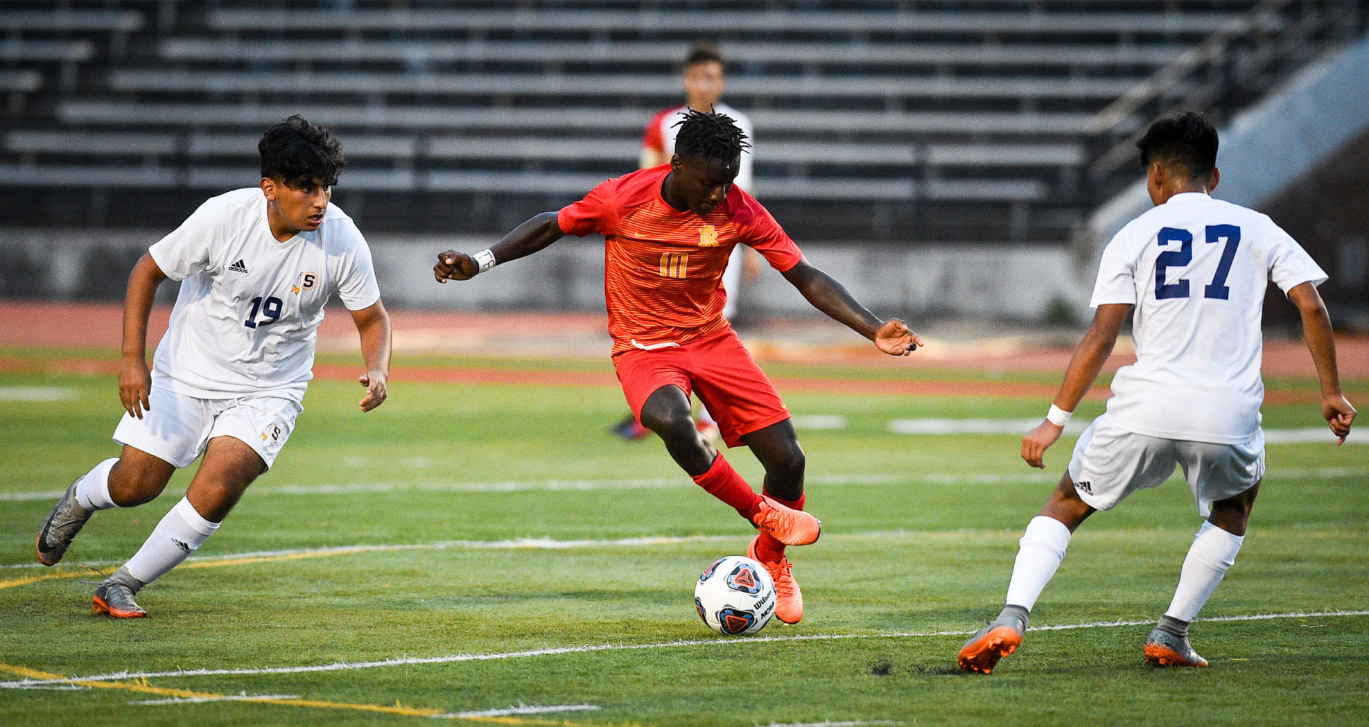 100119-mda-spt-ster-ri-soccer-015a.jpg